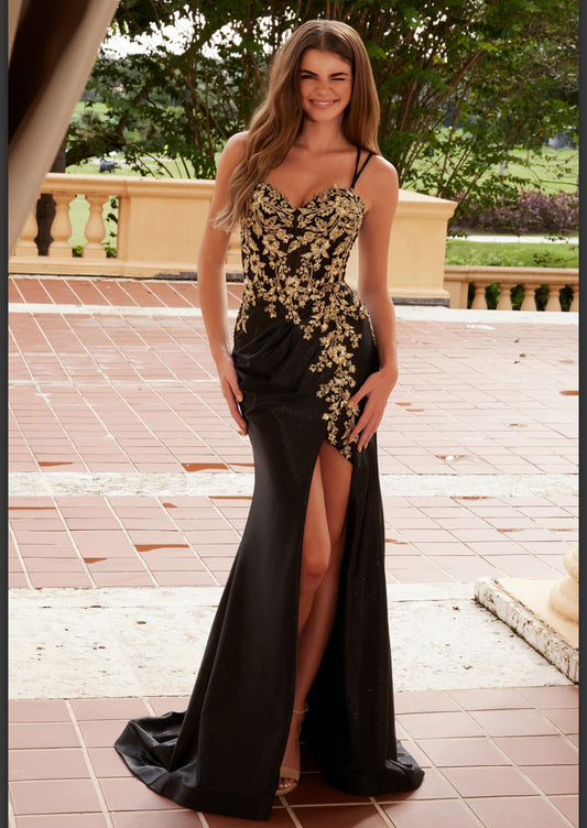 Black Exquisite Golden flower appliqué dress